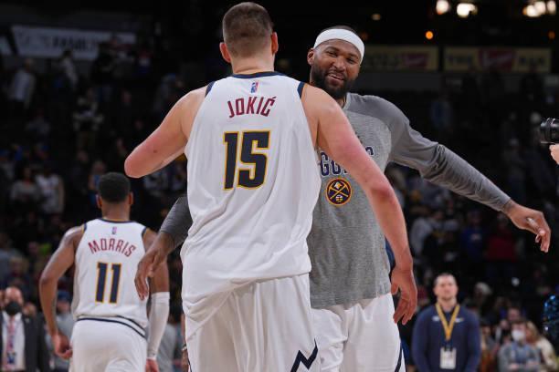 夹杂着些许 夹杂着些许