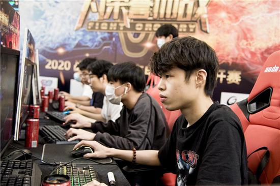 雷迪克公布 雷迪克公布